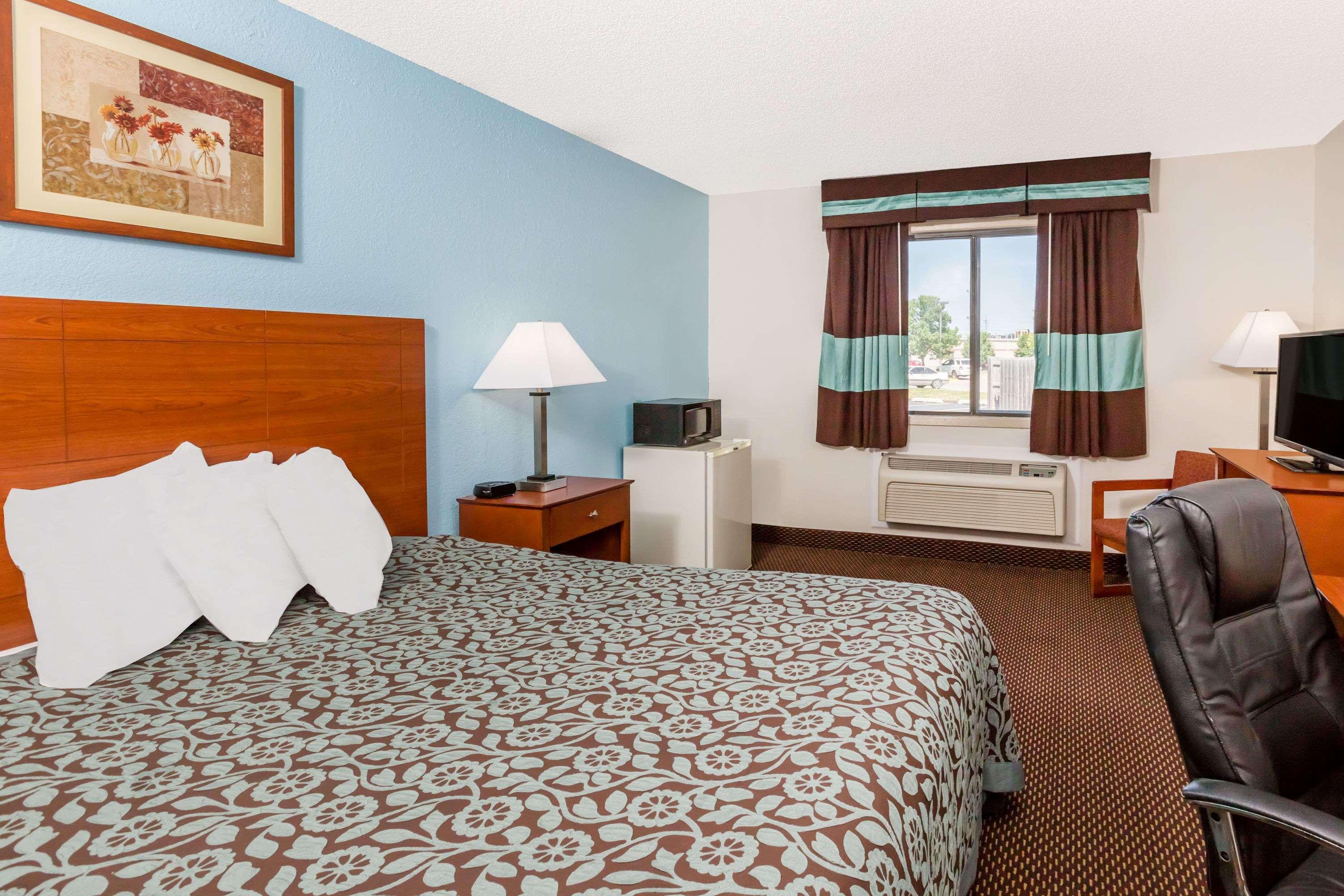 Days Inn By Wyndham Ankeny - Des Moines Eksteriør billede
