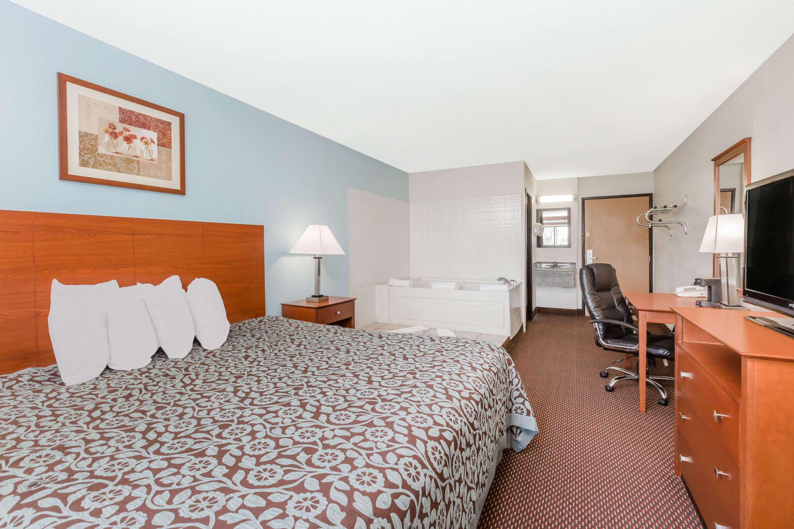 Days Inn By Wyndham Ankeny - Des Moines Eksteriør billede