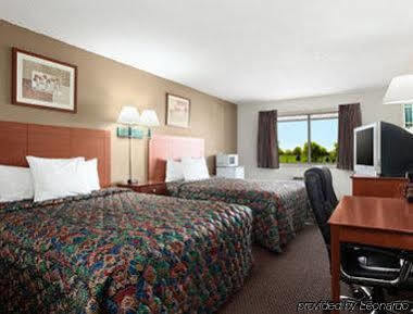 Days Inn By Wyndham Ankeny - Des Moines Eksteriør billede